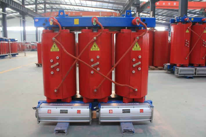 一般北京創(chuàng)聯(lián)匯通電氣全鋁的干式變壓器800kva價(jià)格是33900元，全銅的800kva干式變壓器價(jià)格是65000元。